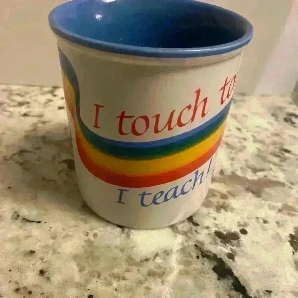 Vintage Potpourri Press coffee mug 1992 “I touch tomorrow I teach” EUC